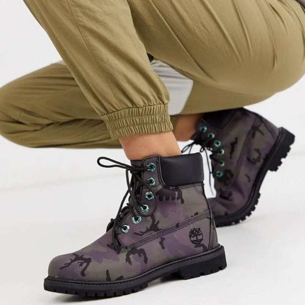 A25E3 Timberland Purple Camo Women's Boots